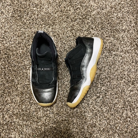 Jordan 11 low baron - Picture 1 of 5